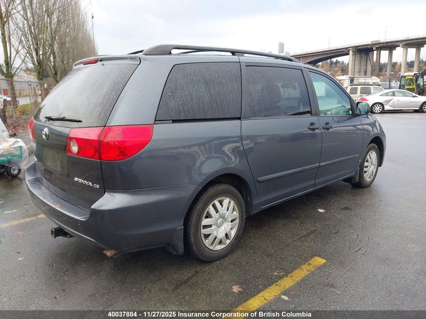 5TDZK4CC2AS322426 2010 TOYOTA SIENNA photo no. 4