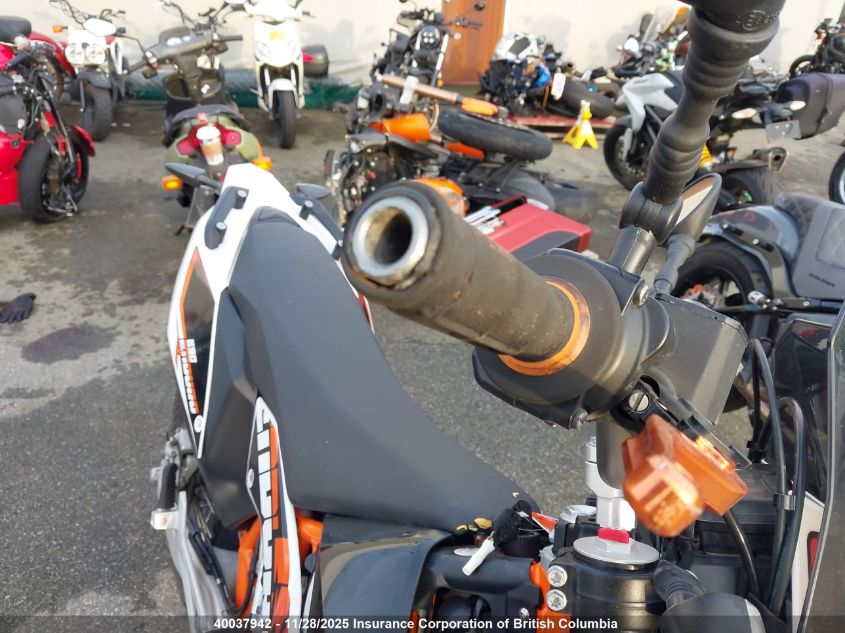 2014 Ktm 690 Enduro R VIN: VBKLET405EM762362 Lot: 40037942