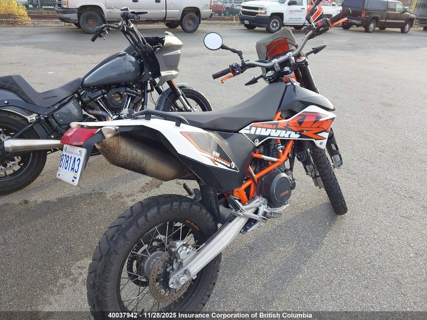 VBKLET405EM762362 2014 KTM 690 SUPERMOTO photo no. 4