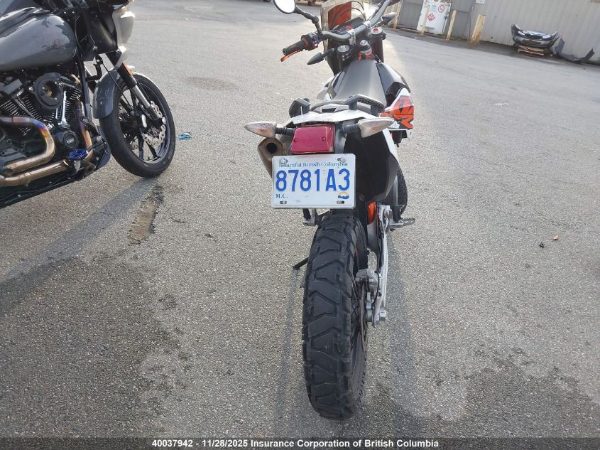 2014 Ktm 690 Enduro R VIN: VBKLET405EM762362 Lot: 40037942