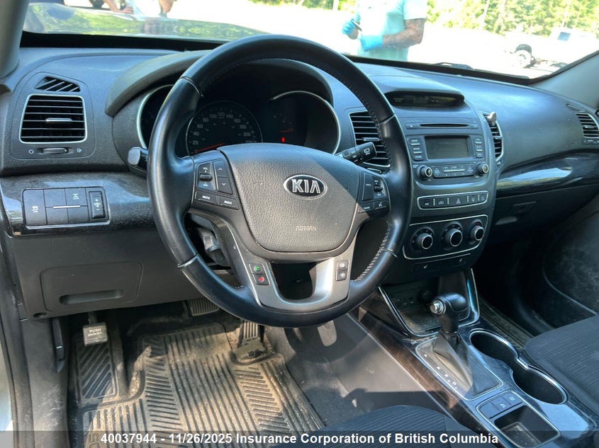 5XYKTDA78FG587912 2015 KIA SORENTO photo no. 9