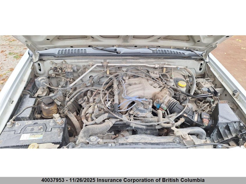 1N6ED27Y7YC336253 2000 NISSAN NAVARA (FRONTIER) photo no. 10