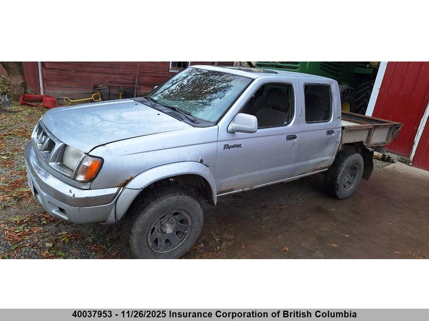 1N6ED27Y7YC336253 2000 NISSAN NAVARA (FRONTIER) photo no. 2