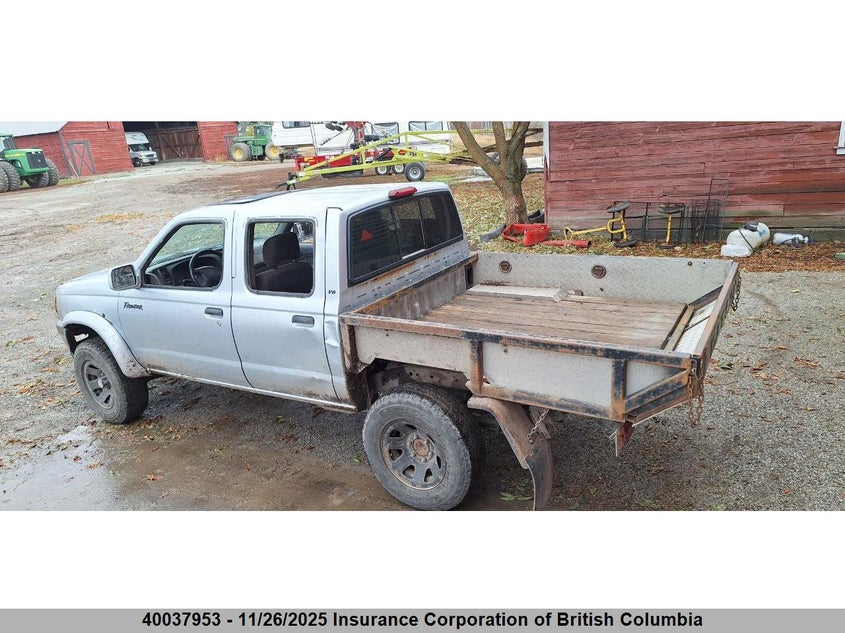 1N6ED27Y7YC336253 2000 NISSAN NAVARA (FRONTIER) photo no. 3