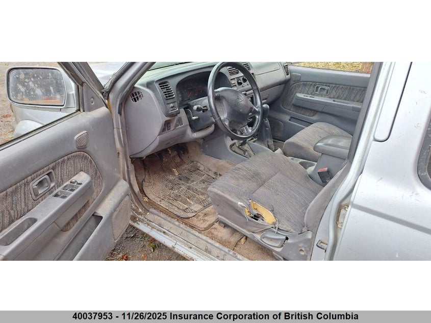 1N6ED27Y7YC336253 2000 NISSAN NAVARA (FRONTIER) photo no. 7