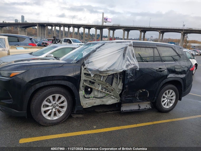 2024 Toyota Grand Highlander Xle/Limited VIN: 5TDACAB55RS000497 Lot: 40037960