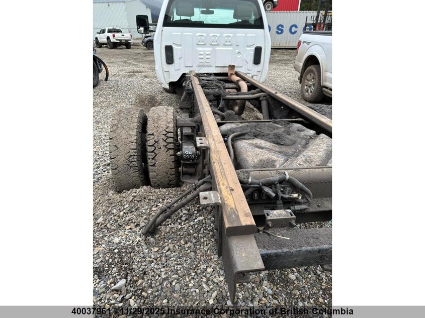 1GB3KYCG7JF170485 2018 CHEVROLET SILVERADO photo no. 3