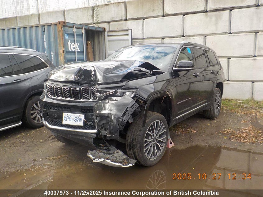 1C4RJKET4P8844704 2023 JEEP GRAND CHEROKEE photo no. 2