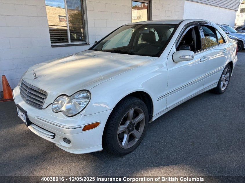 WDBRF52H37F897777 2007 MERCEDES-BENZ  photo no. 2