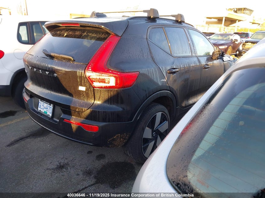 YV4ER3XM9R2240135 2024 VOLVO XC40 photo no. 4