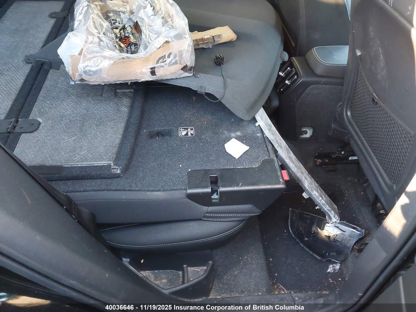 YV4ER3XM9R2240135 2024 VOLVO XC40 photo no. 8