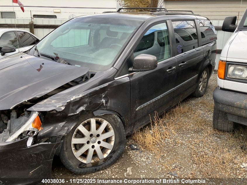 2C4RC1BG3FR716288 2015 CHRYSLER TOWN & COUNTRY photo no. 2