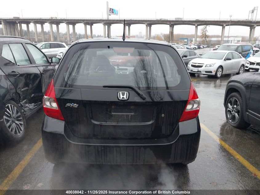 2008 Honda Fit VIN: JHMGD384X8S811279 Lot: 40038042