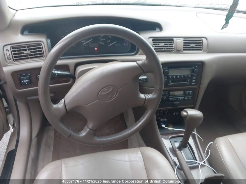 2000 Toyota Camry Ce/Le/Xle VIN: JT2BF22K1Y0255939 Lot: 40037176