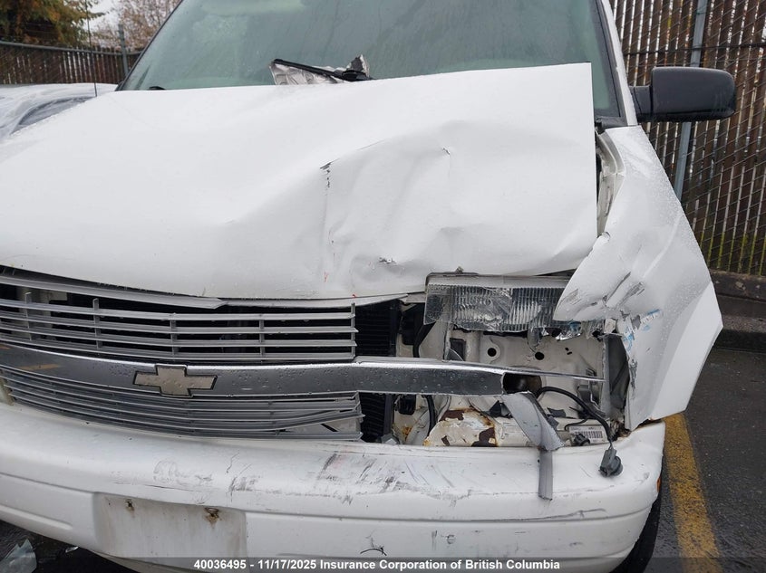 2005 Chevrolet Astro VIN: 1GNDM19X35B121586 Lot: 40036495