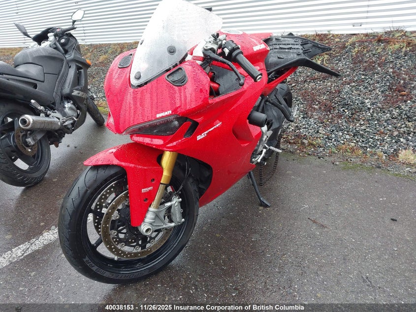 ZDMVABDS3MB001944 2021 DUCATI SUPERSPORT photo no. 2