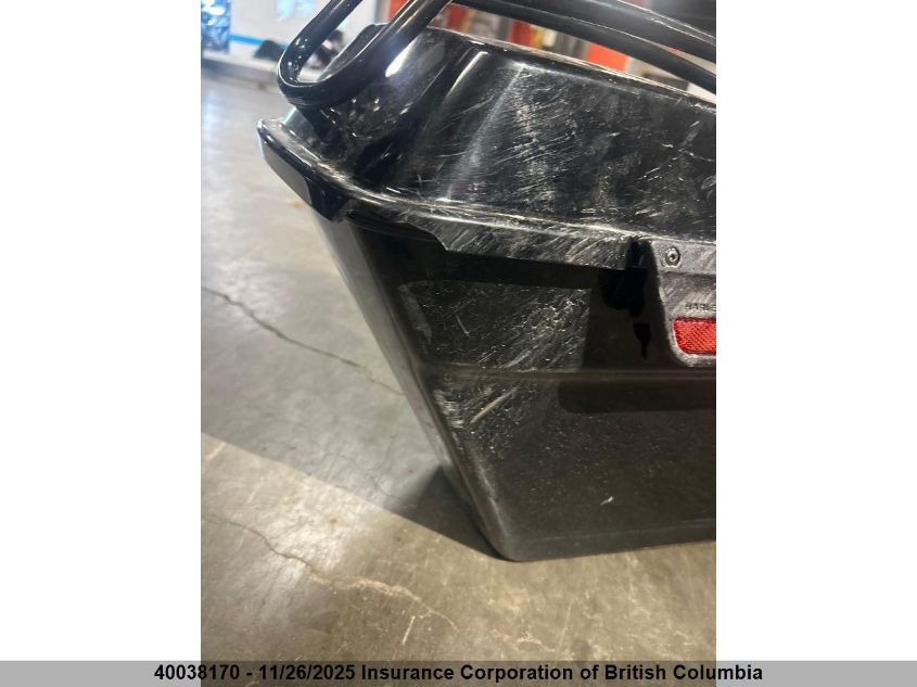 2011 Harley-Davidson Flhx VIN: 5HD1KB4A3BB621955 Lot: 40038170