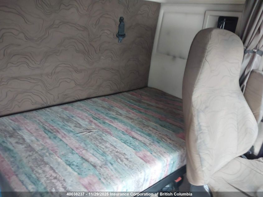 2015 Volvo Vn L VIN: 4V4NC9EH4FN188134 Lot: 40038237