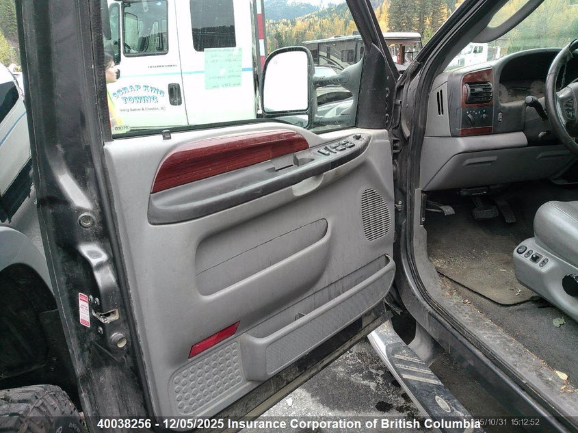 1FTWW31PX6EC84285 2006 FORD F350 photo no. 8