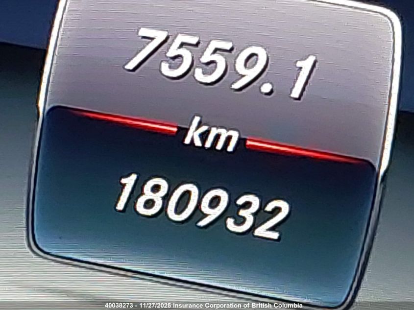 2017 Mercedes-Benz C 300 4Matic VIN: 55SWF4KB8HU210761 Lot: 40038273