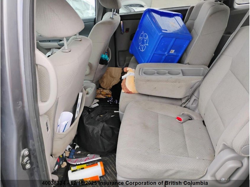 5FNRL5H42GB503849 2016 HONDA ODYSSEY photo no. 2