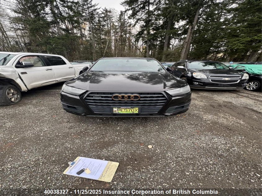 WA1LAAF76HD010955 2017 AUDI Q7 photo no. 8