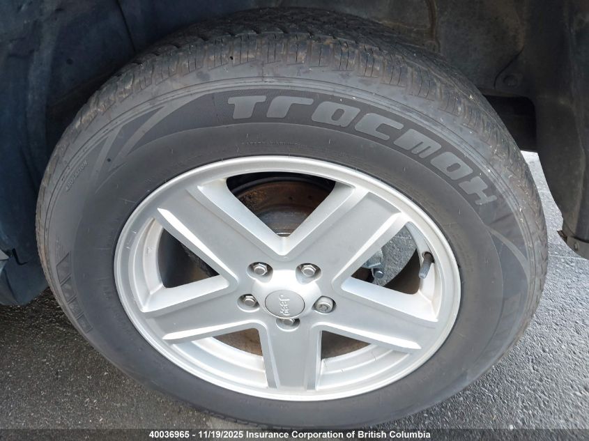 2008 Jeep Compass Sport VIN: 1J8FF47WX8D564102 Lot: 40036965