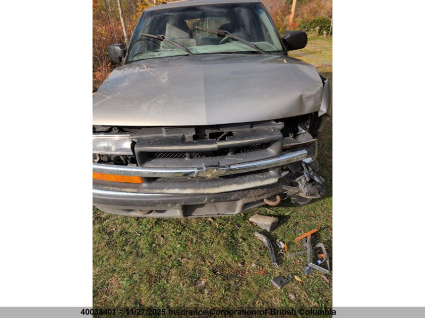 2000 Chevrolet Blazer VIN: 1GNDT13W8Y2254027 Lot: 40038401