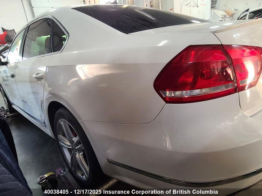 1VWCN7A34DC073180 2013 VOLKSWAGEN PASSAT photo no. 3