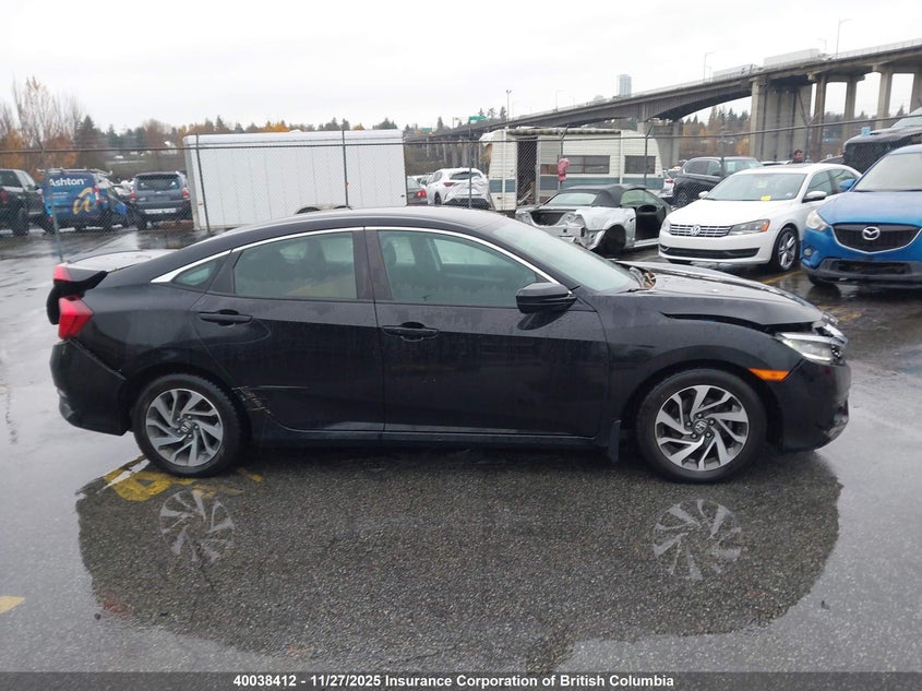 2018 Honda Civic VIN: 2HGFC2F67JH040762 Lot: 40038412