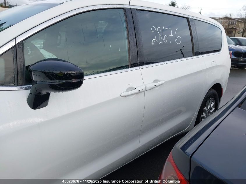 2025 Chrysler Grand Caravan Sxt VIN: 2C4RC1ZG3SR588053 Lot: 40028676