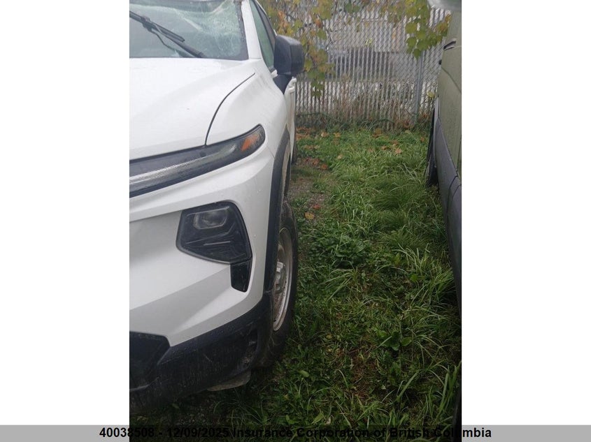 1GC10TEF9SU412979 2025 CHEVROLET SILVERADO photo no. 2