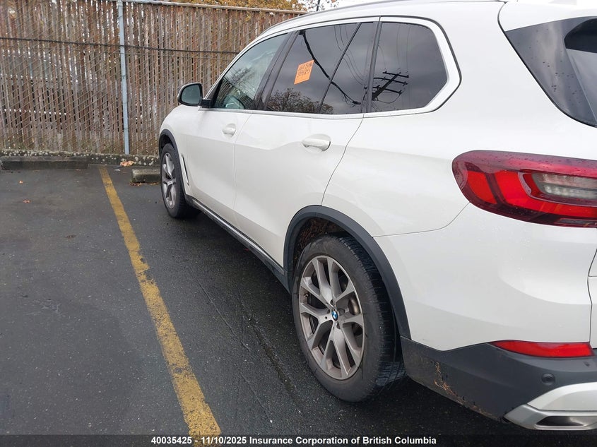 5UXCR6C01M9F45225 2021 BMW X5 photo no. 3