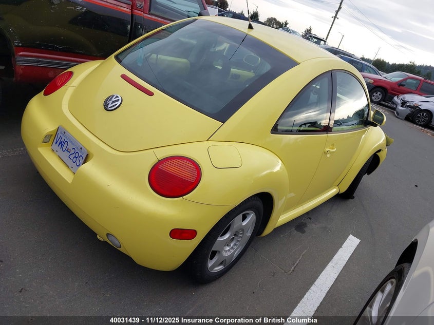 3VWBB61CXWM023349 1998 VOLKSWAGEN BEETLE photo no. 4