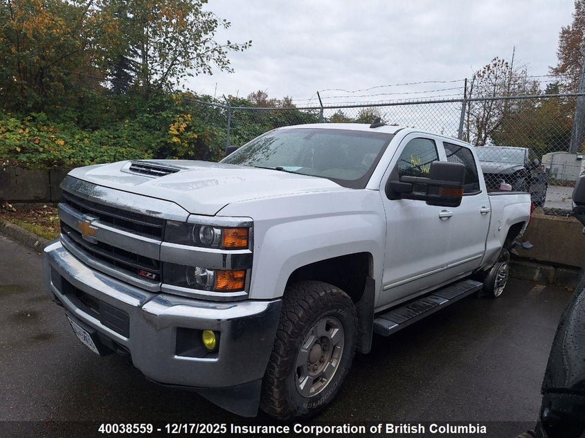 1GC1KSEY7KF210331 2019 CHEVROLET SILVERADO photo no. 2