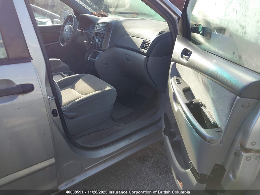 5TDZK29C97S045536 2007 TOYOTA SIENNA photo no. 5