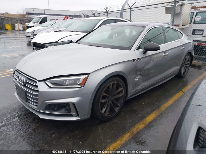 WAUC4CF5XJA075318 2018 AUDI S5 photo no. 2