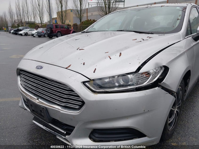 2013 Ford Fusion S VIN: 3FA6P0G72DR366725 Lot: 40038622