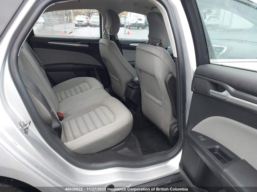 2013 Ford Fusion S VIN: 3FA6P0G72DR366725 Lot: 40038622