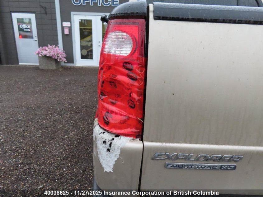 2005 Ford Explorer Sport Trac VIN: 1FMZU77K75UB92377 Lot: 40038625