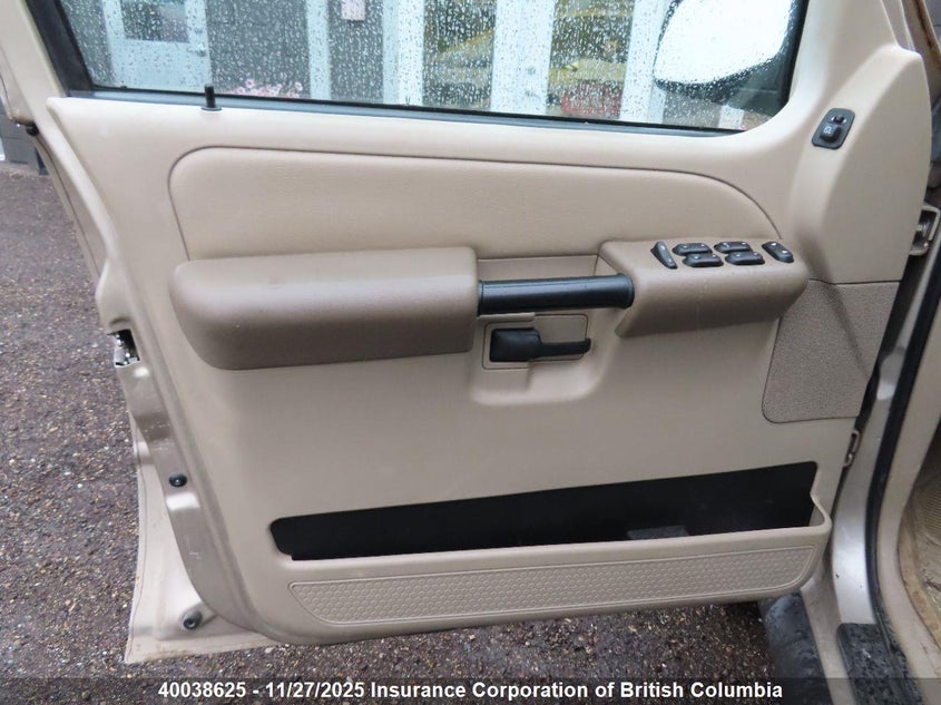 2005 Ford Explorer Sport Trac VIN: 1FMZU77K75UB92377 Lot: 40038625