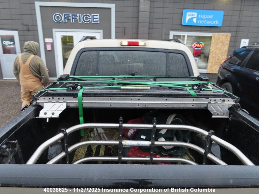 2005 Ford Explorer Sport Trac VIN: 1FMZU77K75UB92377 Lot: 40038625