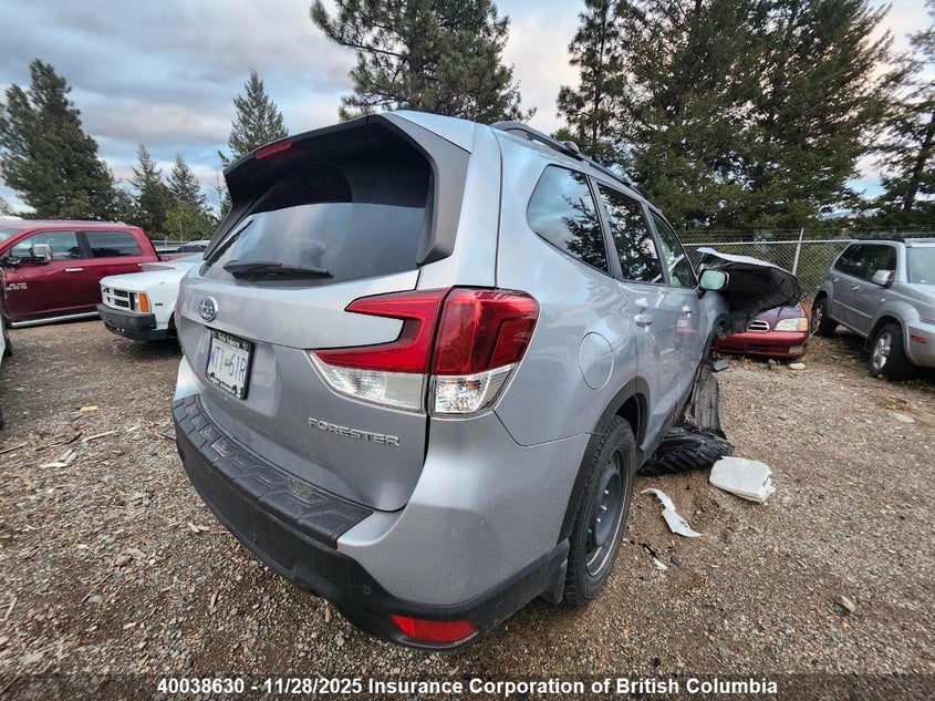 JF2SKEGC2KH532467 2019 SUBARU FORESTER photo no. 4