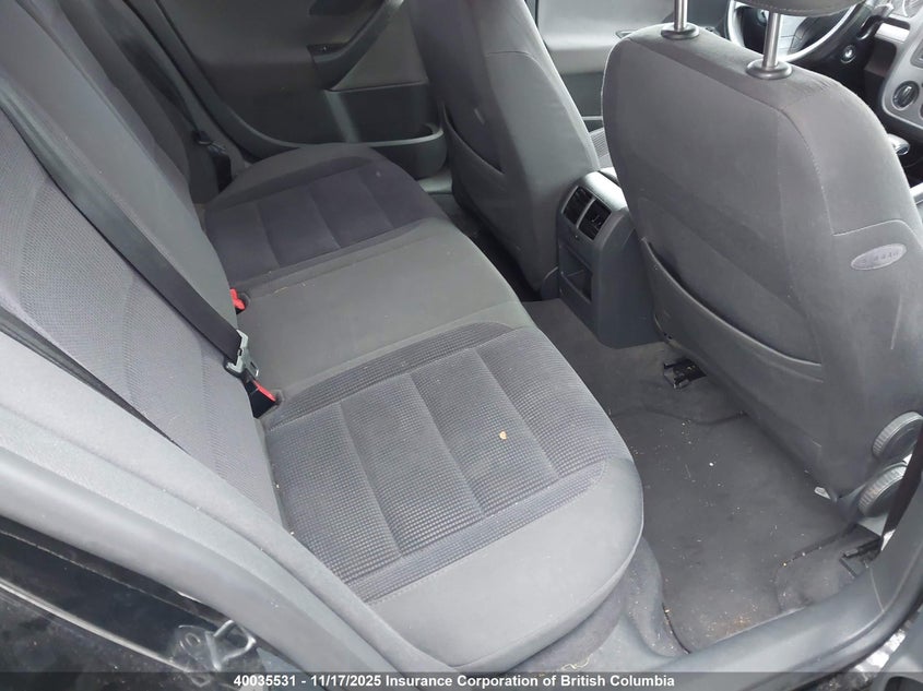 2006 Volkswagen Jetta 2.5 Option Package 1 VIN: 3VWSF71K46M614861 Lot: 40035531