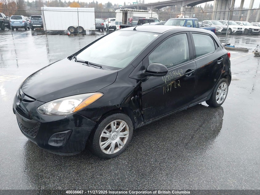 JM1DE1HY1B0112733 2011 MAZDA 2 photo no. 2