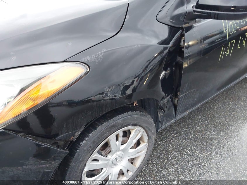 2011 Mazda Mazda2 VIN: JM1DE1HY1B0112733 Lot: 40038667