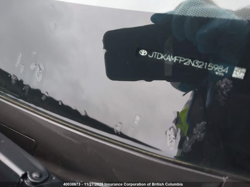 2022 Toyota Prius VIN: JTDKAMFP2N3215984 Lot: 40038673