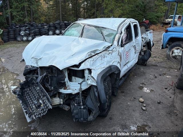 5TFSZ5AN7KX175734 2019 TOYOTA TACOMA photo no. 2