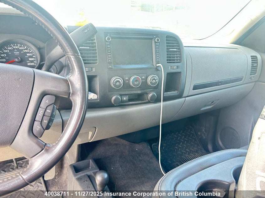 3GCPKREA0BG271850 2011 CHEVROLET SILVERADO photo no. 11
