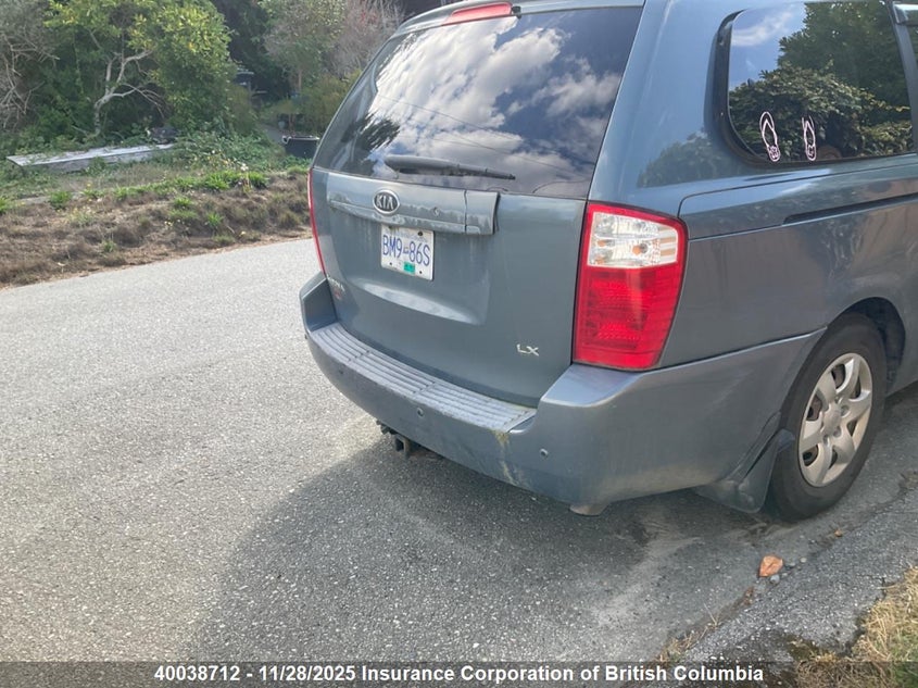 KNDMB233666072937 2006 KIA SEDONA photo no. 4